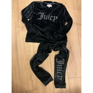 Juicy Couture Women's Black and Silver Pajamas/jogging suit
